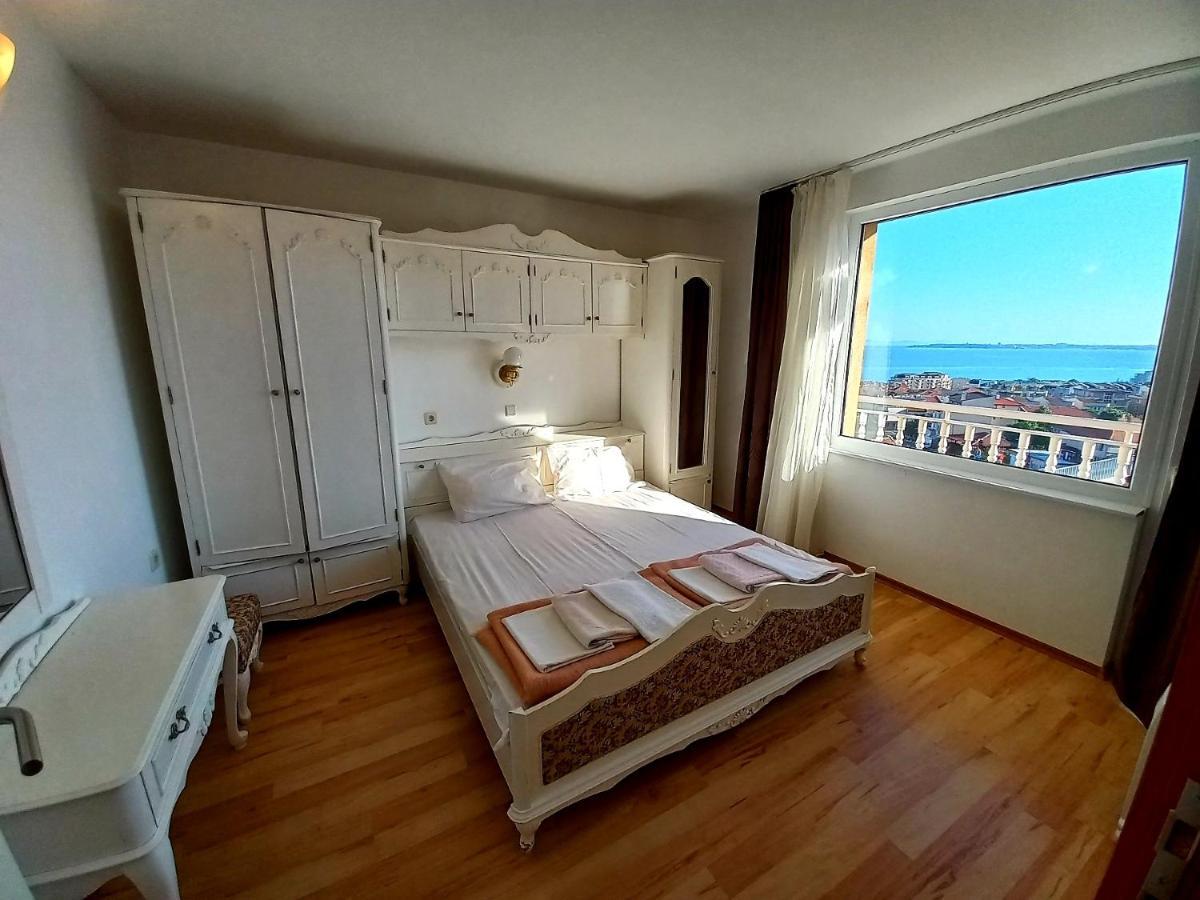 Guest House Rona - Free Parking And Sea View Sveti Vlas Exterior photo