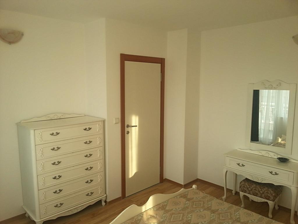 Guest House Rona - Free Parking And Sea View Sveti Vlas Exterior photo